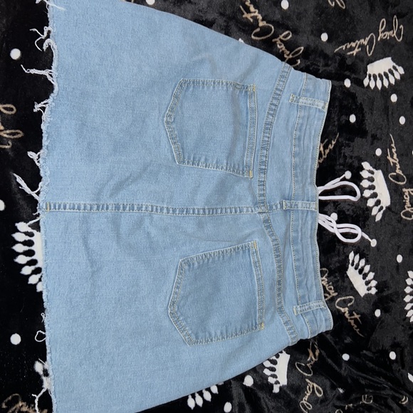 Jean skirt - Picture 2 of 2